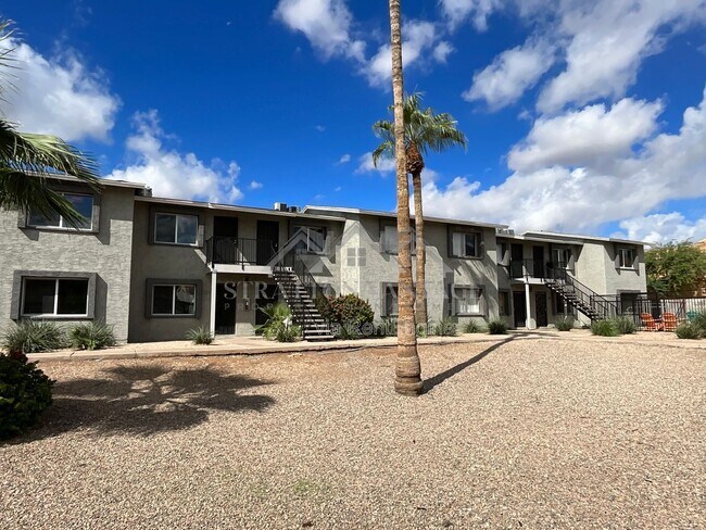 2104 E Eugie Terrace, Unit 202
