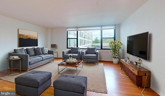 property at 4600 Duke St
