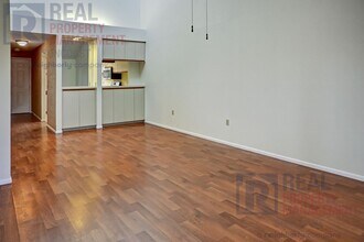 251 Fenwick Dr in Venice, FL - Building Photo - Building Photo