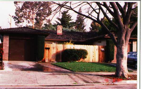 4009-4011 Alberstone Dr in San Jose, CA - Foto de edificio - Building Photo