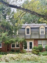 1303 S Barton St in Arlington, VA - Building Photo