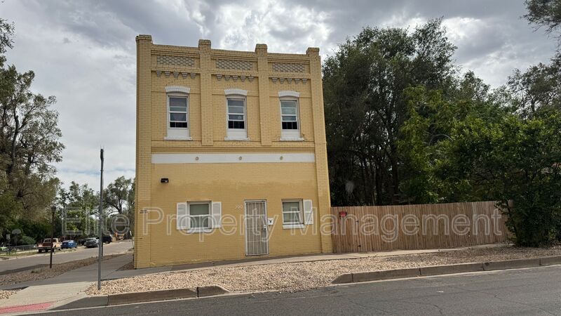 200 W Arroyo Ave in Pueblo, CO - Building Photo