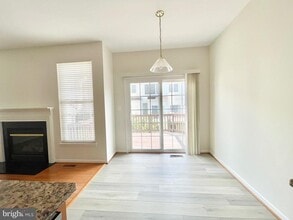 42683 Sandman Terrace in Chantilly, VA - Building Photo - Building Photo
