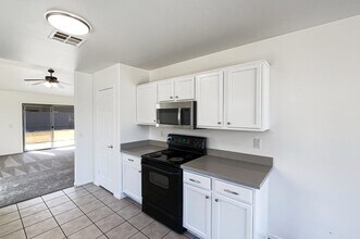 1213 W Darrel Rd in Phoenix, AZ - Building Photo - Building Photo