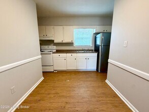 3705 Briarbridge Ln in Louisville, KY - Building Photo - Building Photo