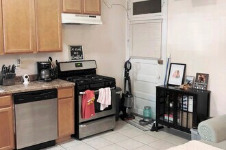 3321 N Lakewood Ave, Unit 3325-Garden in Chicago, IL - Foto de edificio - Building Photo