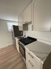 3659 W Eddy St, Unit GR in Chicago, IL - Building Photo - Building Photo