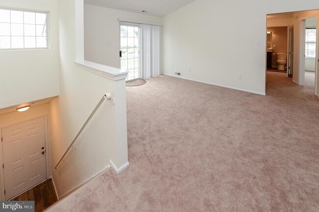 58 Crestmont Dr in Mantua, NJ - Foto de edificio - Building Photo