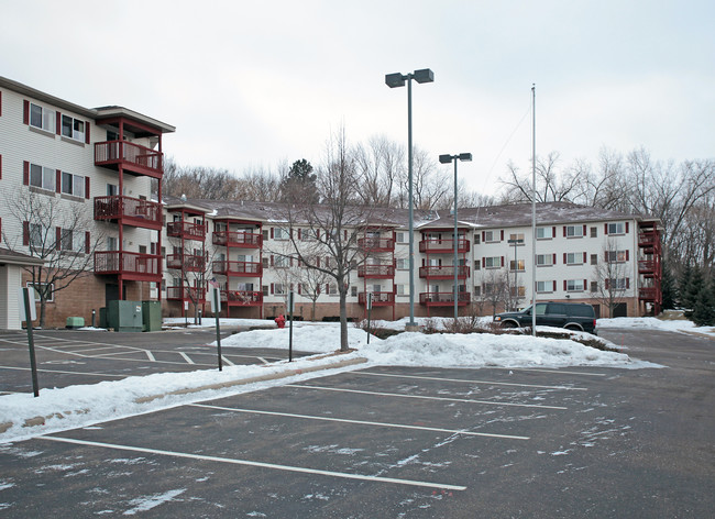 Parkway Cooperative in Burnsville, MN - Foto de edificio - Building Photo