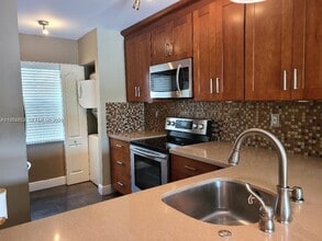 14273 SW 121st Pl in Miami, FL - Building Photo - Building Photo