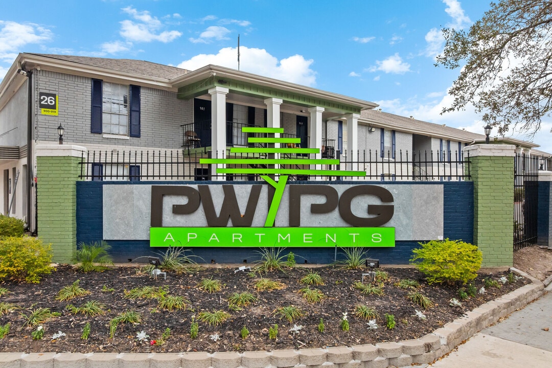 Parkway And Parkgreen On Bellaire in Houston, TX - Foto de edificio