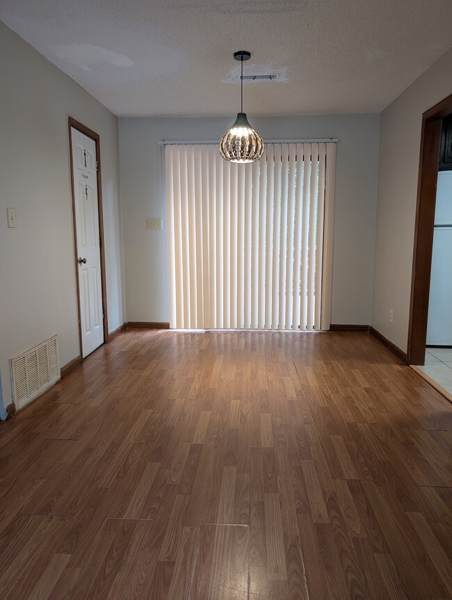 75 Ezzard St in Lawrenceville, GA - Building Photo - Building Photo