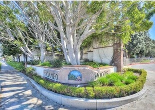 5876 Bowcroft St, Unit 2 in Los Angeles, CA - Building Photo - Building Photo