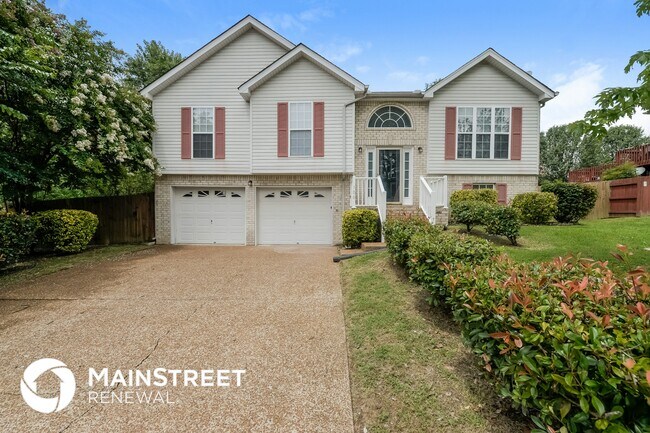 property at 706 Pinehurst Point