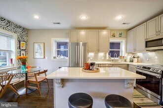 1239 Simms Pl NE in Washington, DC - Building Photo - Building Photo