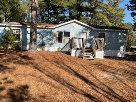 108 Pleasantville Ln in Mc Cormick, SC - Building Photo