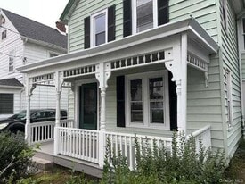 3 Allen Pl in Poughkeepsie, NY - Building Photo