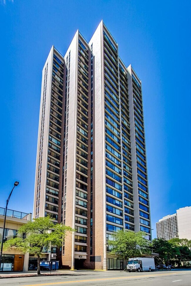 property at 1850 N Clark St