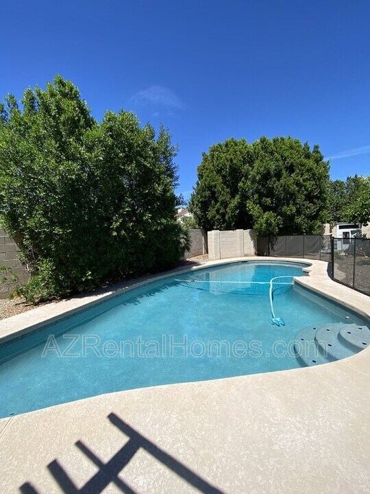 2132 W Isthmus Loop in Mesa, AZ - Building Photo
