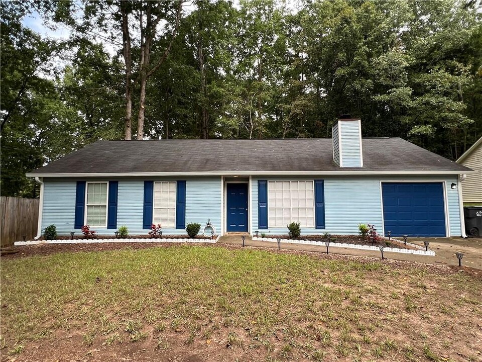 5285 Sugar Crest Dr in Sugar Hill, GA - Building Photo
