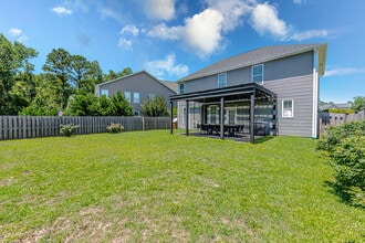 1008 Whispering Doe Dr in Wilmington, NC - Building Photo - Building Photo