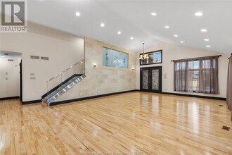 4825 Barcelona Crescent in Windsor, ON - Building Photo - Building Photo
