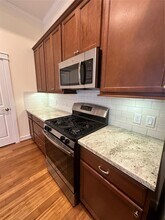 902 W 20th St in Houston, TX - Foto de edificio - Building Photo