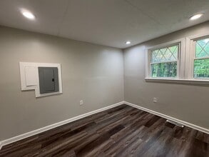 649 Maplewood Ave in Brunswick, OH - Building Photo - Building Photo