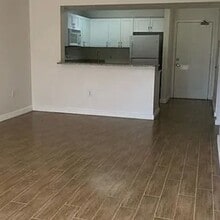 8304 Key Royal Cir, Unit 1712 in Naples, FL - Building Photo - Building Photo