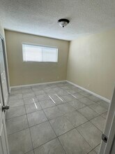 21619 Pioneer Blvd in Lakewood, CA - Building Photo - Building Photo
