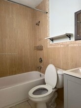 890 NW 45th Ave in Miami, FL - Building Photo - Building Photo