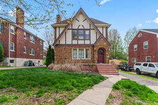 11 Burdsall Ave in Fort Mitchell, KY - Building Photo