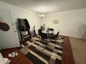 208 Undercliff Ave, Unit B6 in Edgewater, NJ - Foto de edificio - Building Photo