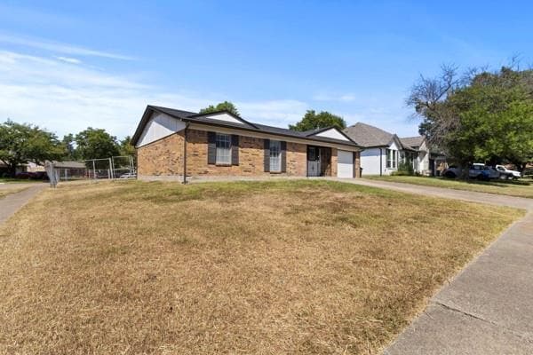 1449 Eastside Dr