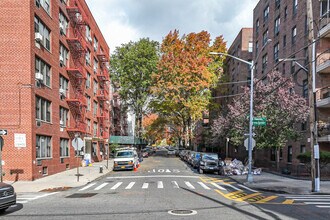 2255 Barker Ave in Bronx, NY - Foto de edificio - Building Photo