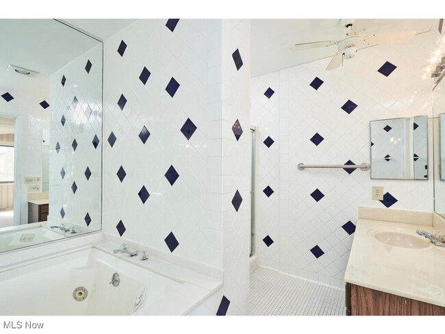 property at 1050 Hampton Ridge Dr