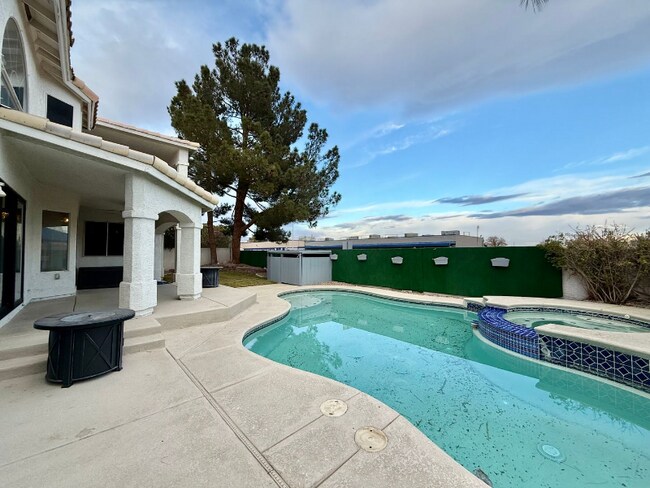 4504 Dunlap Crossing St in Las Vegas, NV - Building Photo - Building Photo