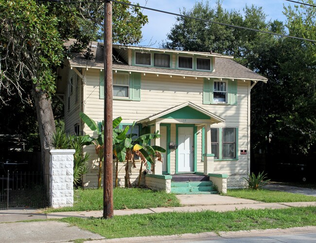 158 Arlington Ave in Daytona Beach, FL - Building Photo - Building Photo