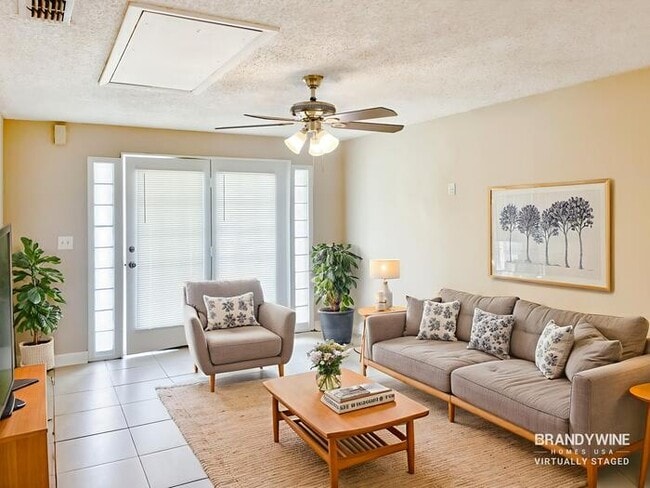 2412 Alden Trace Blvd W in Jacksonville, FL - Building Photo - Building Photo