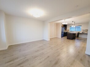 3025-3151 151 Avenue Northwest in Edmonton, AB - Building Photo - Building Photo