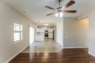 5415 W Pollack St in Phoenix, AZ - Foto de edificio - Building Photo