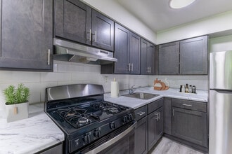 Emerald Ridge in Clementon, NJ - Building Photo - Building Photo