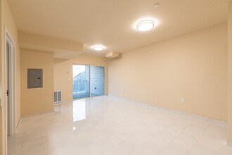 317 Lester Ave in Oakland, CA - Building Photo - Building Photo