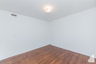 1942 W Winona St, Unit 1 in Chicago, IL - Foto de edificio - Building Photo