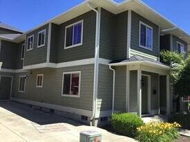 421 E 16th Ave in Eugene, OR - Building Photo