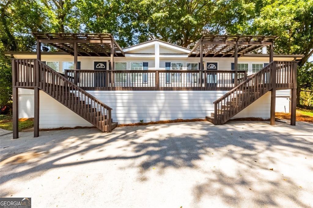 6140 Jones Rd in Flowery Branch, GA - Building Photo