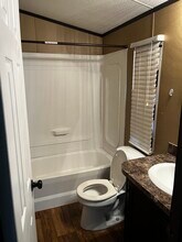 513 N Avenue F in Clifton, TX - Building Photo - Building Photo