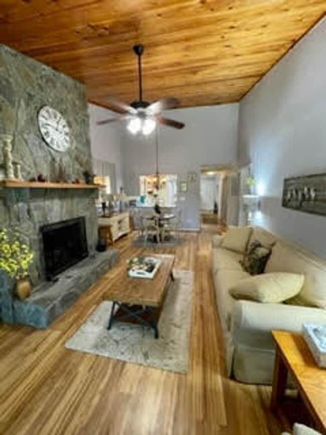 property at 67 Smoke Rise Cir