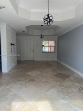 15242 SW 30th Ter in Miami, FL - Foto de edificio - Building Photo