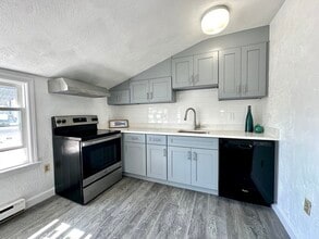18 Appleton St in Quincy, MA - Foto de edificio - Building Photo